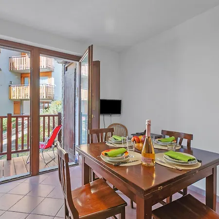 Apartment The Sunflower - Apt With Balcony And Private Parking - Happy Rentals *